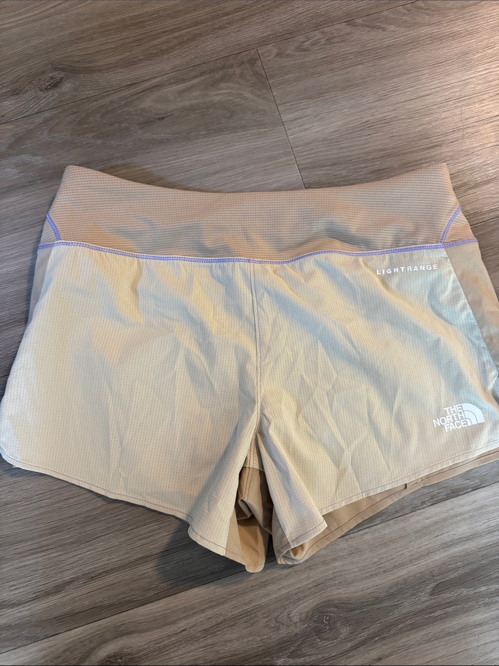 NWT The North Face Women's Beige LightRange Athletic Shorts 4”